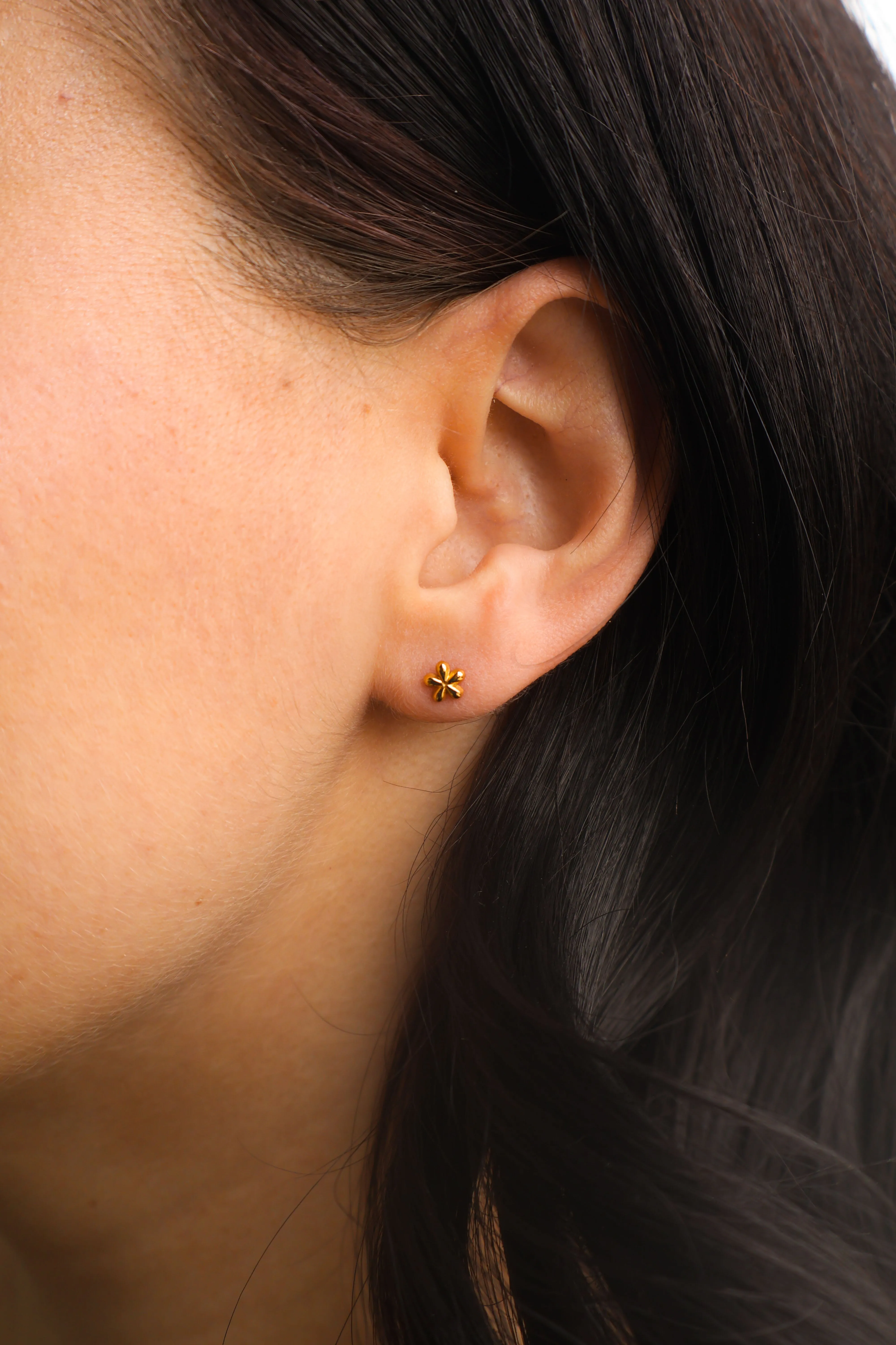 Tiny Flower Stud